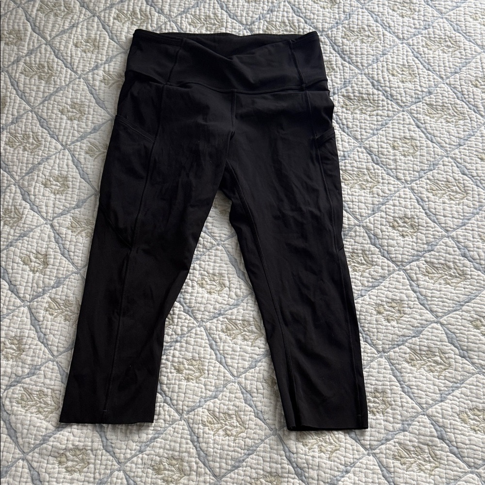 Lululemon Black Leggings w/pockets